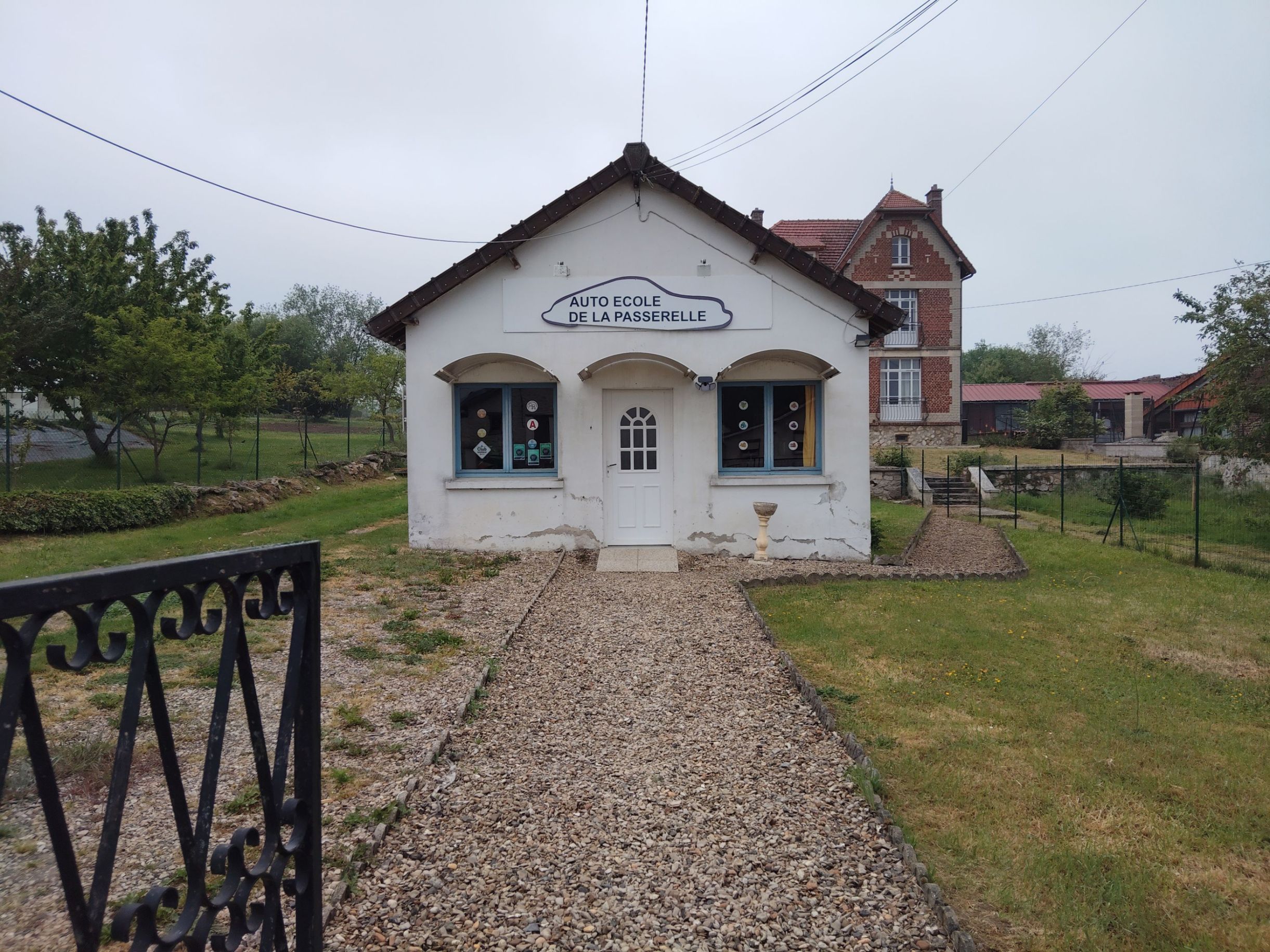 auto moto ecole de la passerelle anizy le chateau